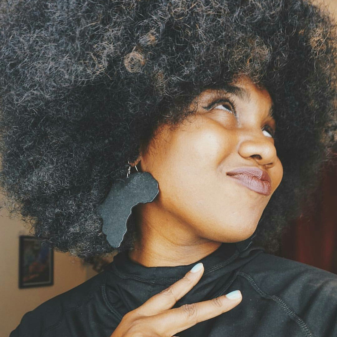 Africa earrings - Queen Saywordstaz