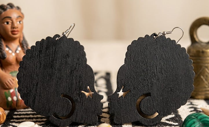 Afro lady wearing earrings | Natural hair earrings | Afrocentric earrings | jewelry | accessories